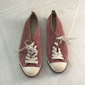 Arezzo sneakers great used condition.